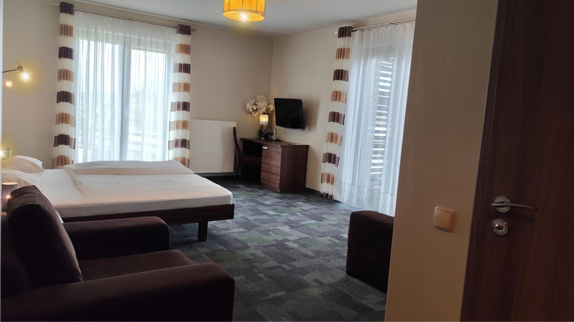 Taurus Aparthotel 3*
