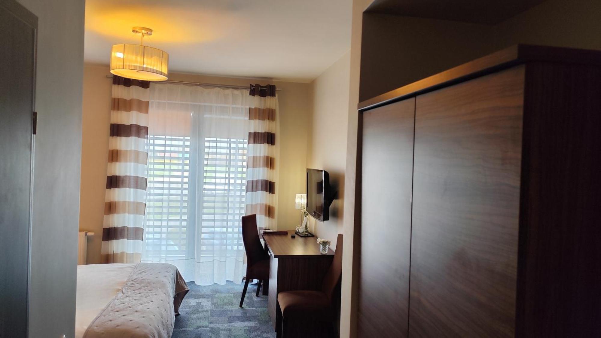 Taurus Aparthotel Ładna