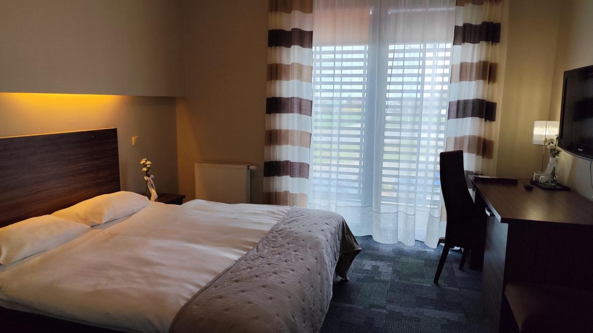 Aparthotel Taurus Ładna