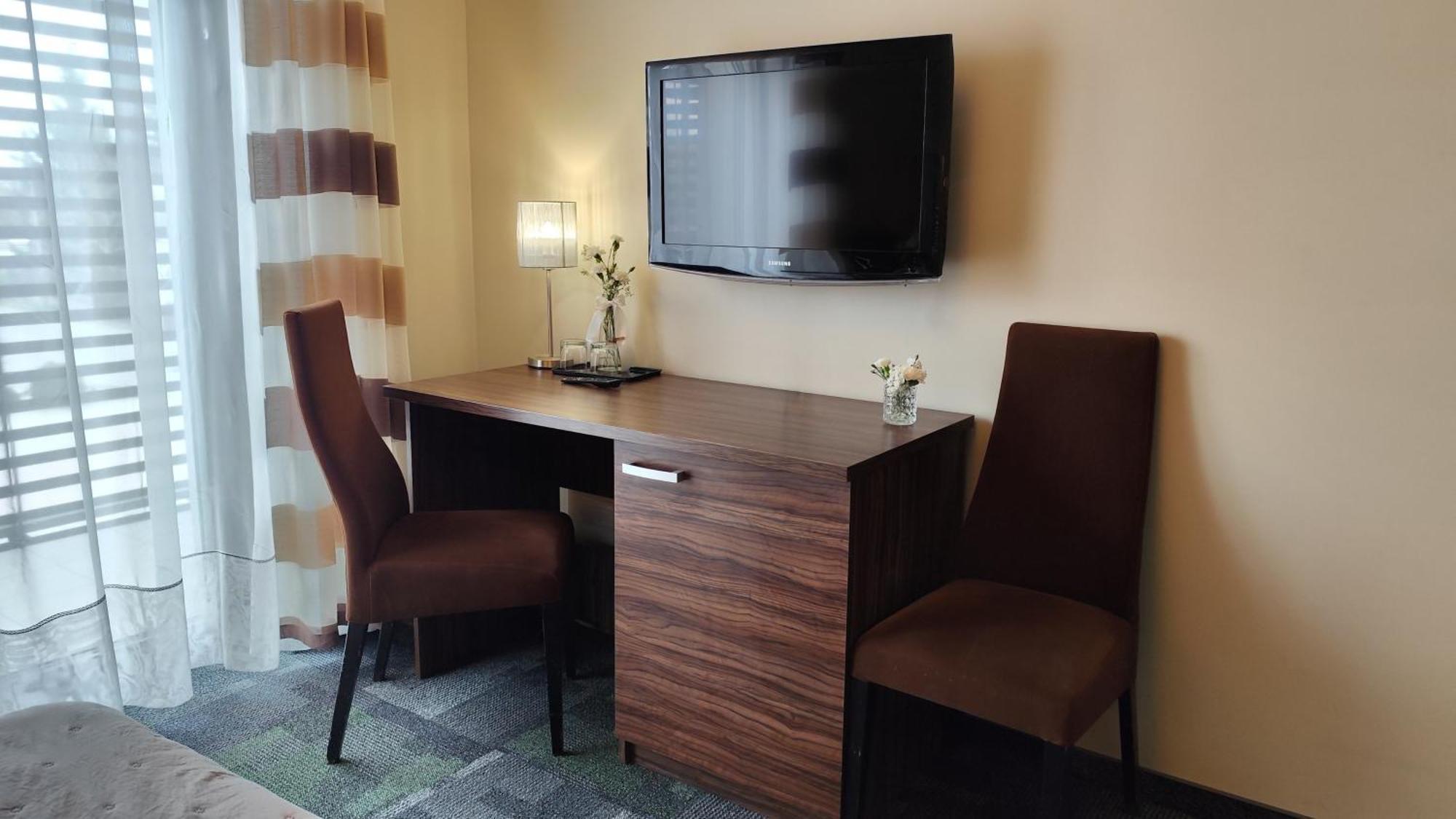 Aparthotel Taurus Ładna